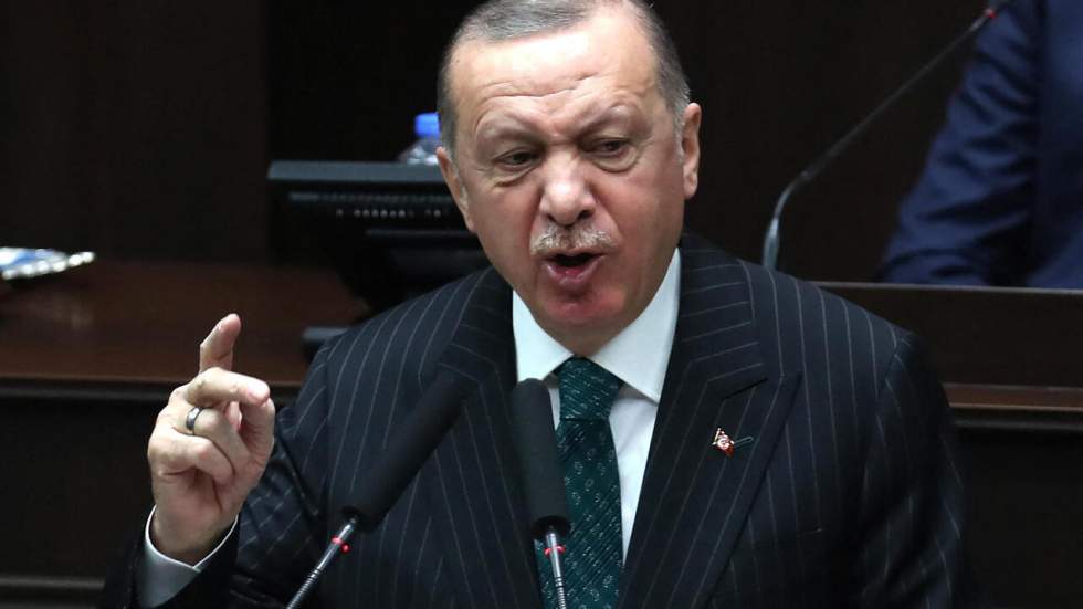 Quatre journalistes de Charlie Hebdo visés par un procureur turc pour une caricature d'Erdogan Quatre journalistes de Charlie Hebdo visés par un procureur turc pour une caricature d'Erdogan