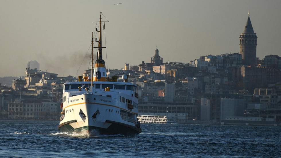 Turquie : dix anciens militaires arrêtés pour avoir critiqué un projet d'Erdogan Turquie : dix anciens militaires arrêtés pour avoir critiqué un projet d'Erdogan