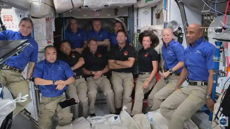 Arrivés à bord de l'ISS, les spationautes entament une mission de six mois