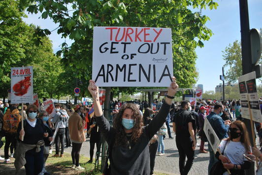 "Erdogan, assassin", les Arméniens de France dans la rue pour les commémorations du génocide