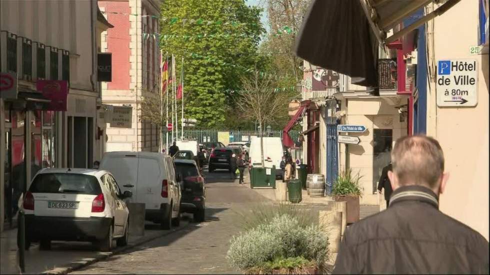 Attaque de Rambouillet : des hommages rendus dans toute la France à la fonctionnaire de police