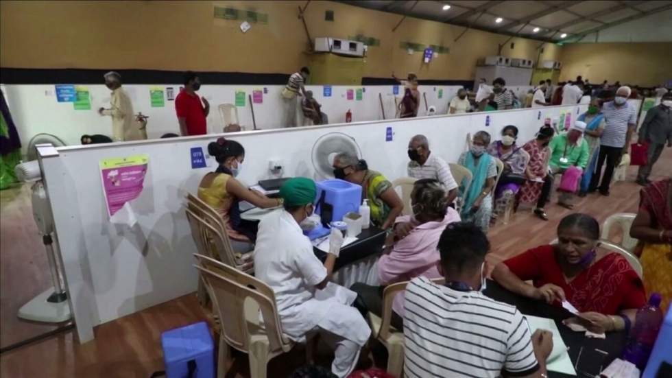 Covid-19 : en Inde, la production de vaccins à la peine