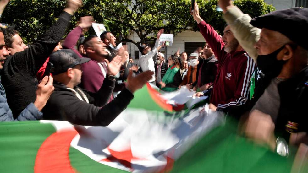 À Alger, la marche hebdomadaire des étudiants de nouveau empêchée