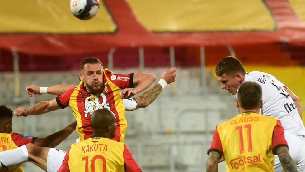 Ligue 1 : Lille remporte le derby face à Lens et s'envole vers le titre