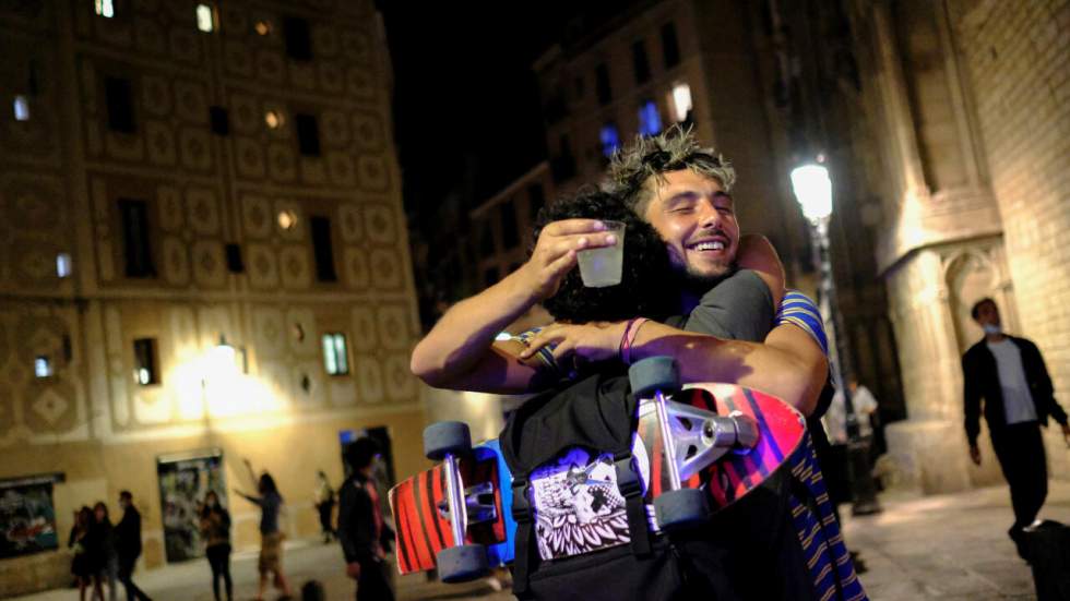 L'Espagne lève la plupart des restrictions dans une ambiance de fête