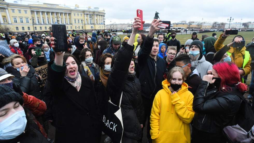 Russie : la justice examine une demande pour mettre hors-la-loi le mouvement de Navalny