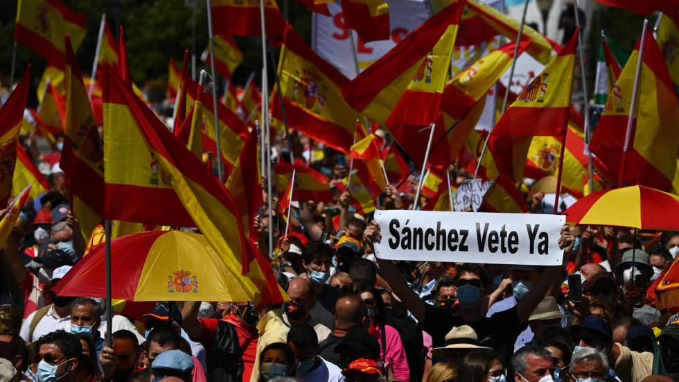 Espagne : des milliers de personnes manifestent contre la grâce des indépendantistes catalans