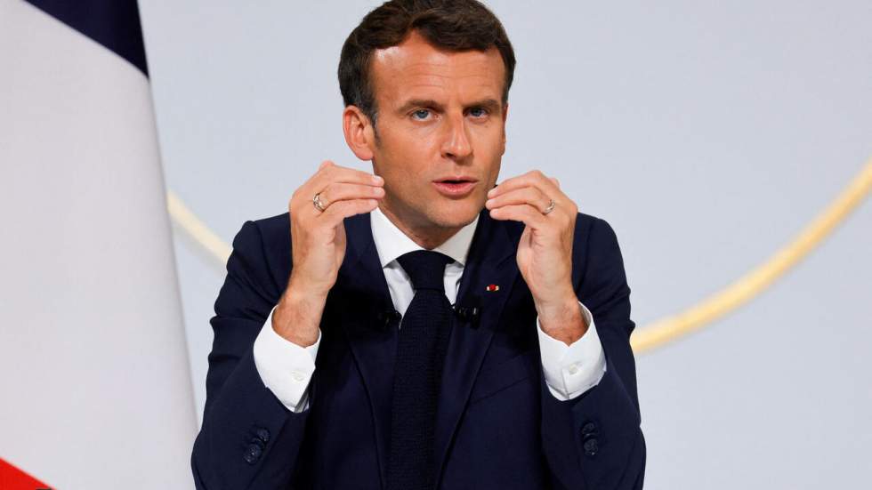 Emmanuel Macron fait de la lecture une "grande cause nationale" Emmanuel Macron fait de la lecture une "grande cause nationale"