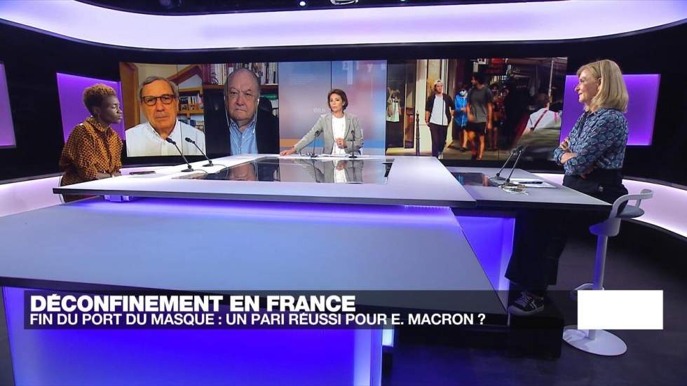 Emmanuel Macron tombe le masque : une stratégie payante ? Emmanuel Macron tombe le masque : une stratégie payante ?