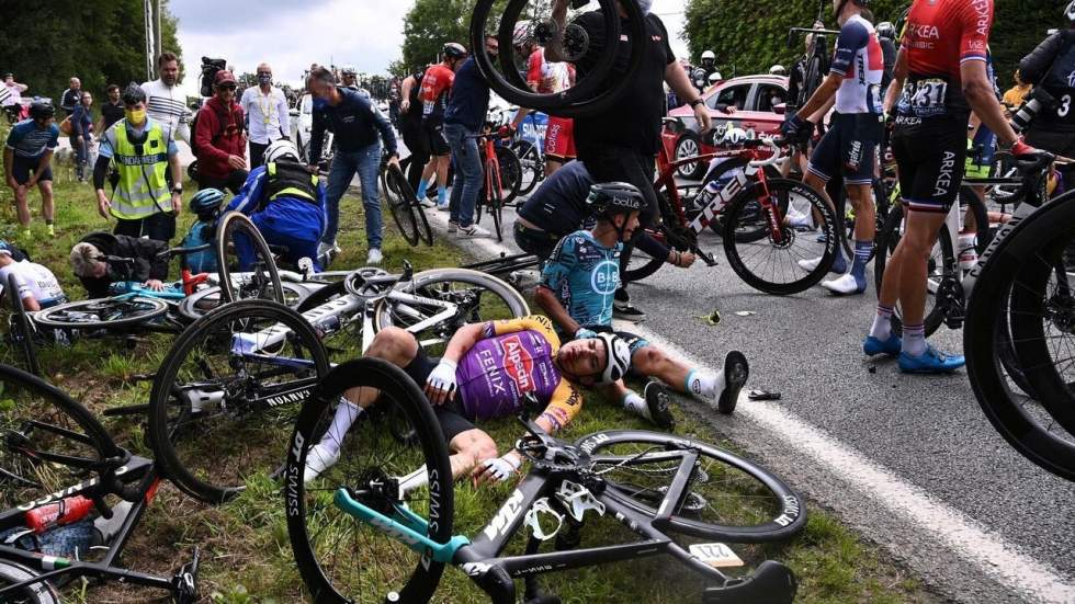 La spectatrice qui a provoqué une chute dans le peloton en garde à vue La spectatrice qui a provoqué une chute dans le peloton en garde à vue