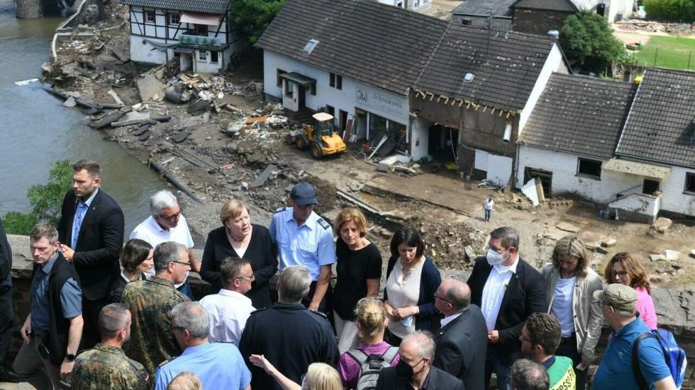 Inondations : au moins 190 morts en Europe, Angela Merkel au chevet des victimes