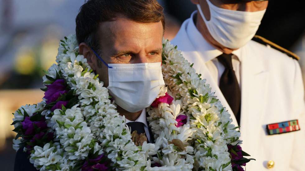 Emmanuel Macron commence sa visite en Polynésie par un appel à la vaccination