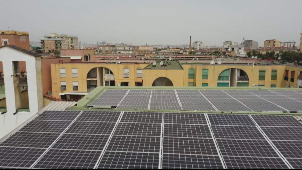 Italie : un quartier pauvre de Naples produit sa propre énergie solaire et gratuite