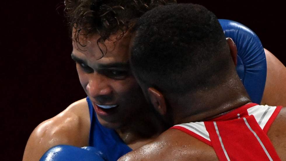 Tokyo 2021 : un boxeur marocain se prend pour Mike Tyson en tentant de mordre son adversaire