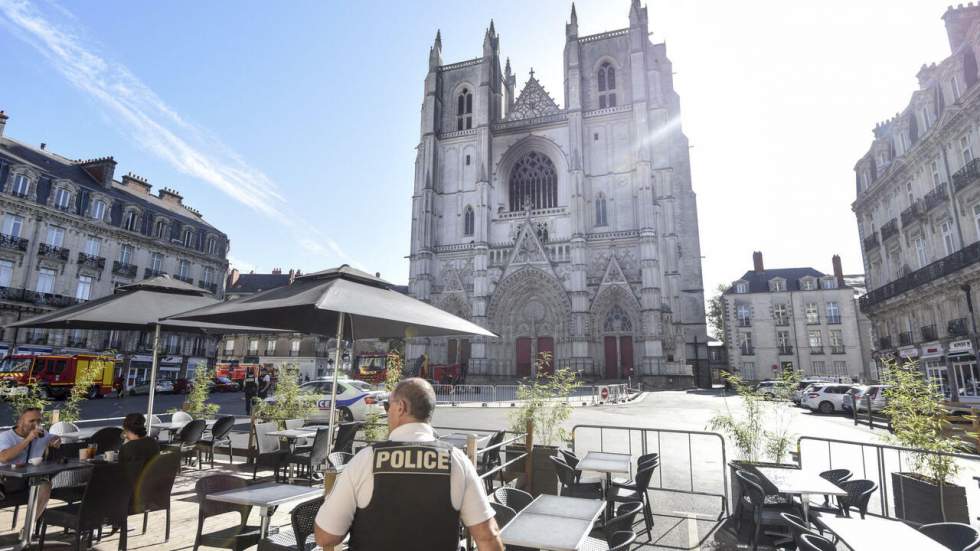 France : un prêtre tué par l'homme mis en cause dans l'incendie de la cathédrale de Nantes France : un prêtre tué par l'homme mis en cause dans l'incendie de la cathédrale de Nantes