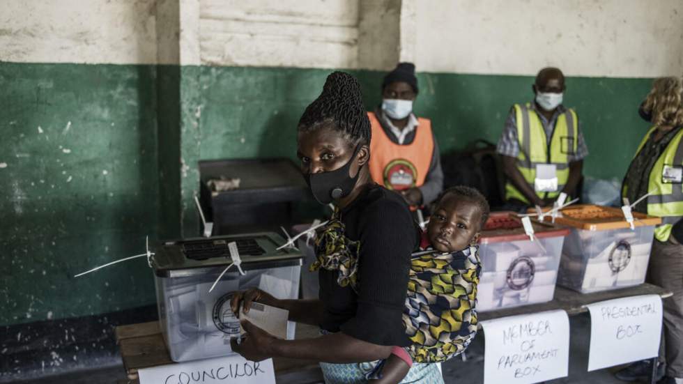 Les Zambiens mobilisés pour élire leur président, le scrutin s'annonce serré