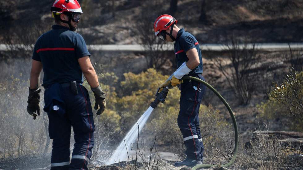Dans le Var, l'incendie ne progresse plus, mais menace de s'étendre dans les prochains jours Dans le Var, l'incendie ne progresse plus, mais menace de s'étendre dans les prochains jours