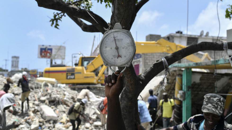 Séisme en Haïti : le bilan humain s'alourdit, l'aide humanitaire peine à arriver