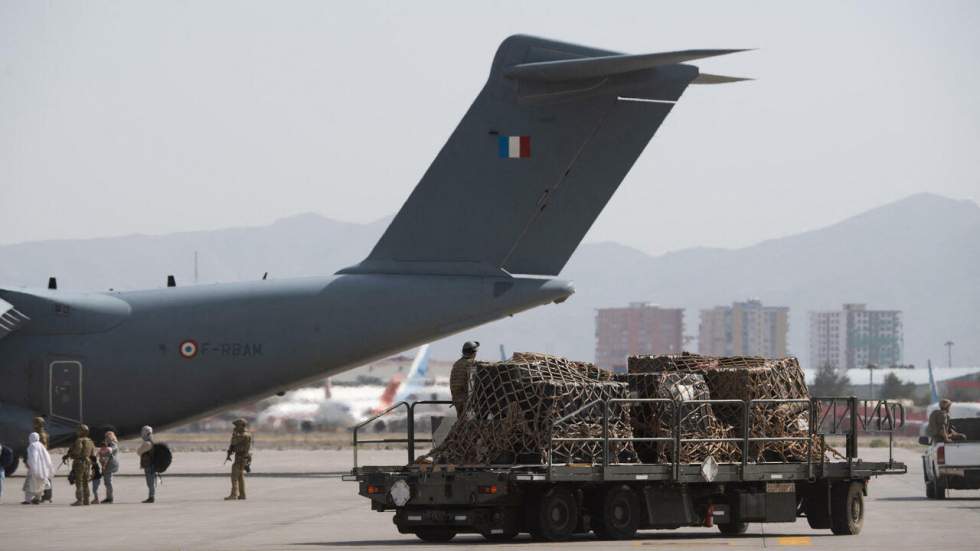 Afghanistan : la France en contact avec les Taliban pour mener ses opérations d'évacuation