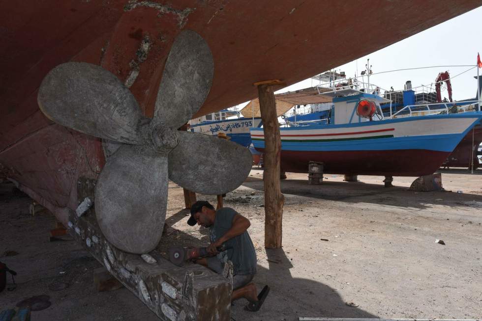 "Maintenant, on attend des actes" : dans le Sud tunisien, Kaïs Saïed suscite espoir et impatience