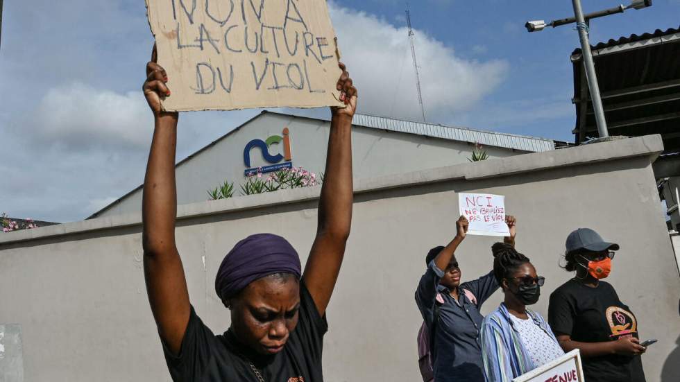 Côte d'Ivoire : un animateur télé écope d'un an de sursis pour "apologie du viol"