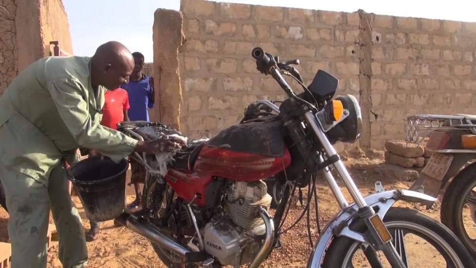 Niger : les habitants pourront de nouveau circuler à moto dans la région du Tillabéri