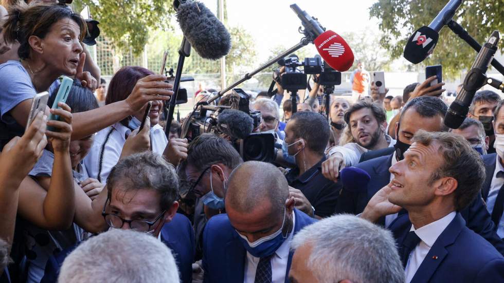 Dans les quartiers nord de Marseille, Emmanuel Macron promet un renfort de 300 policiers dès 2022