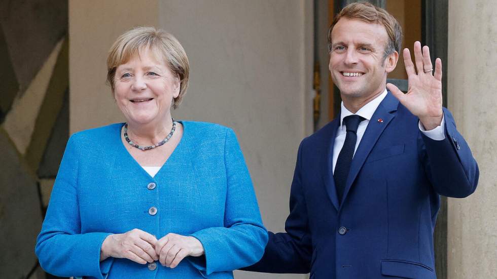 Emmanuel Macron et Angela Merkel à l'Élysée avant les adieux de la chancelière