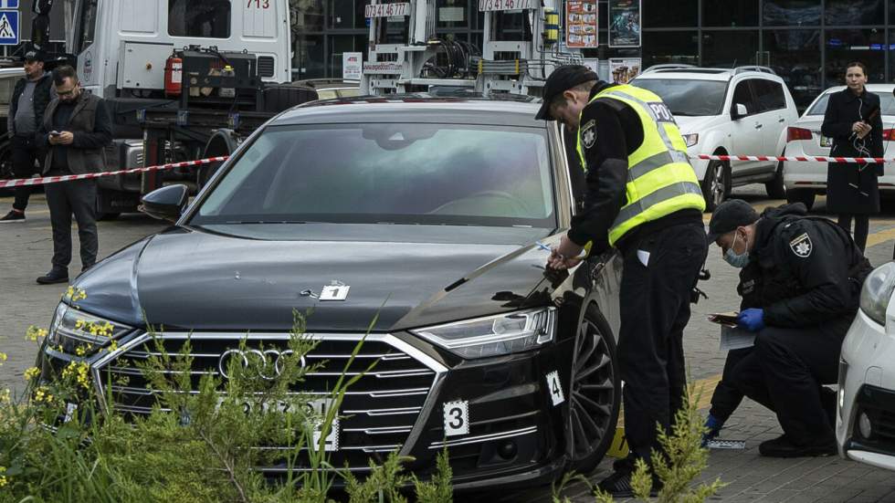 Ukraine : un conseiller du président Zelensky échappe à une tentative d'assassinat