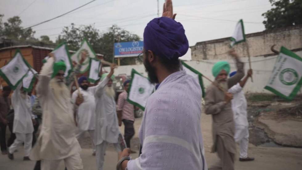 Inde : les agriculteurs en colère poursuivent leur mobilisation contre la libéralisation du secteur