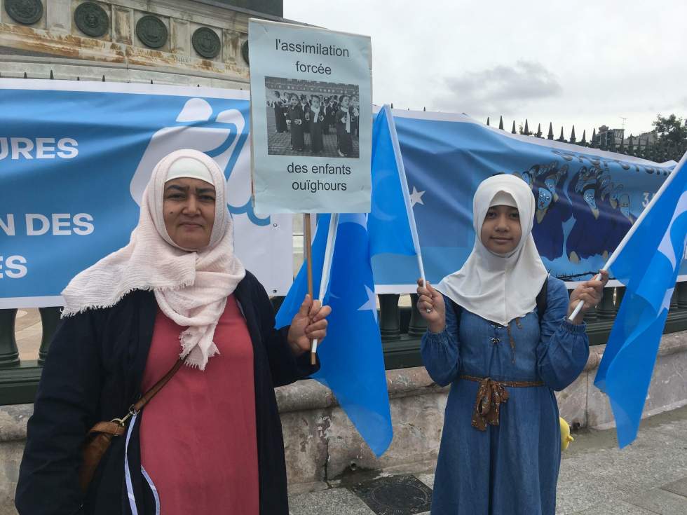 Soutien aux Ouïghours à Paris : "Ici, je peux dénoncer ce que la Chine a fait à ma famille”