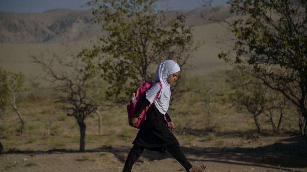 Afghanistan : des filles reprennent le chemin du collège et du lycée dans la province de Kunduz