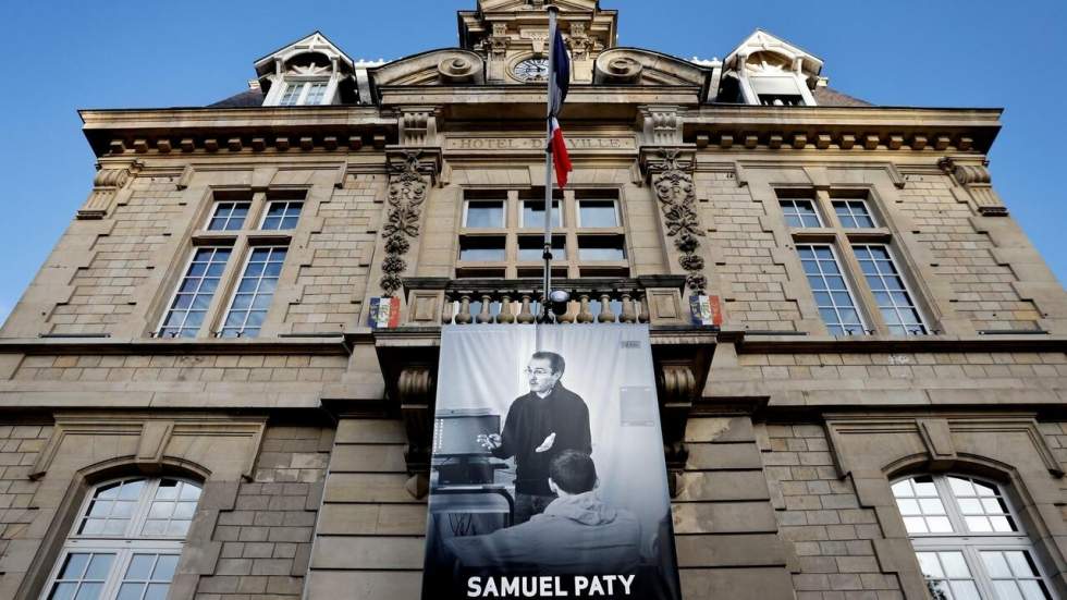 Un an après la mort de Samuel Paty, hommage dans les écoles de France