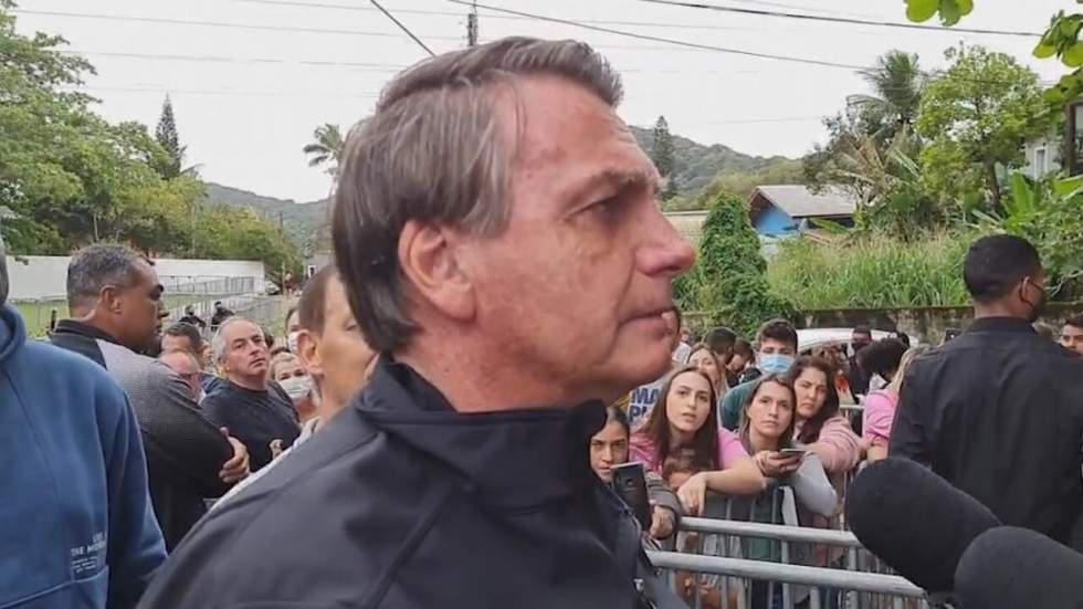 Covid-19 au Brésil : la politique sanitaire de Jair Bolsonaro jugée irresponsable Covid-19 au Brésil : la politique sanitaire de Jair Bolsonaro jugée irresponsable