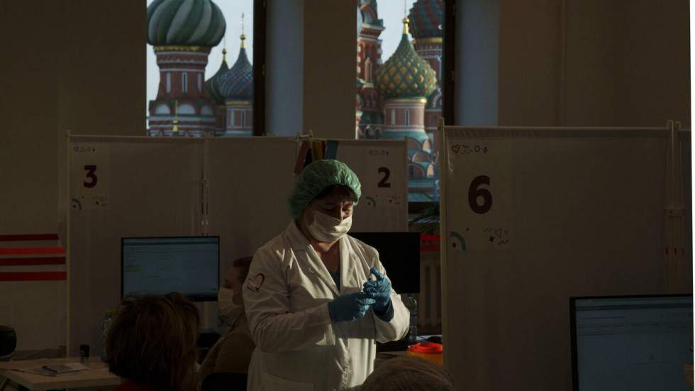 Covid-19 : Moscou ferme ses services non essentiels pour endiguer la nouvelle vague épidémique