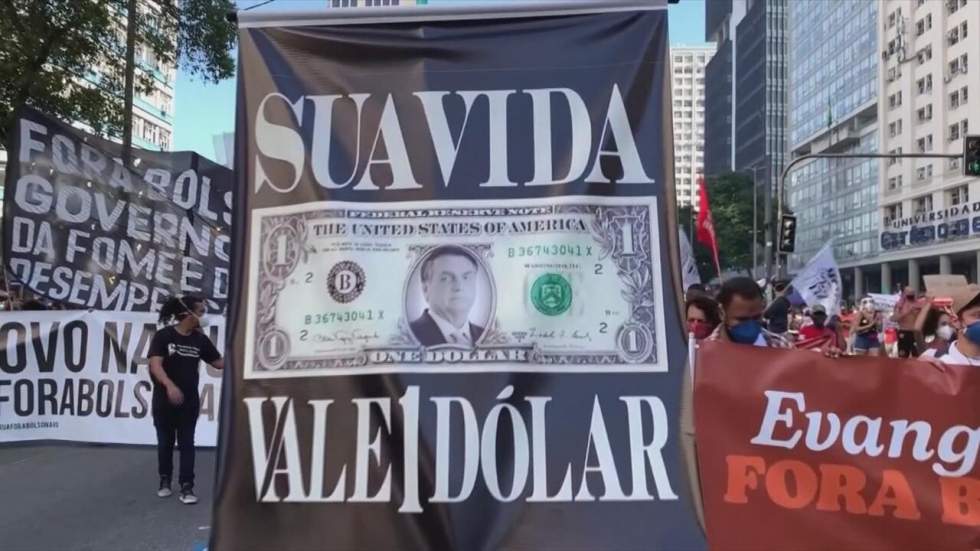 Brésil : l'enquête du Sénat accable le président Bolsonaro pour sa gestion de l'épidémie de Covid-19 Brésil : l'enquête du Sénat accable le président Bolsonaro pour sa gestion de l'épidémie de Covid-19