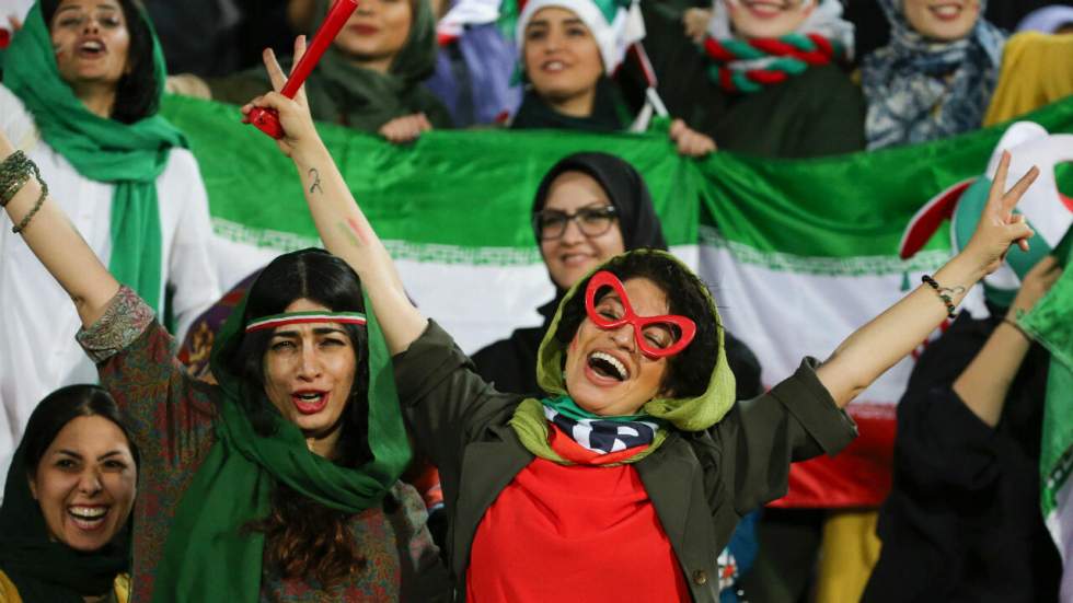 Iran : la fédération de football réclame l'autorisation de la présence des femmes dans les stades