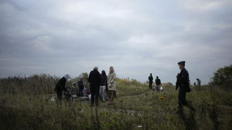 Crise des migrants à Calais : l'exécutif propose des hébergements "systématiques"