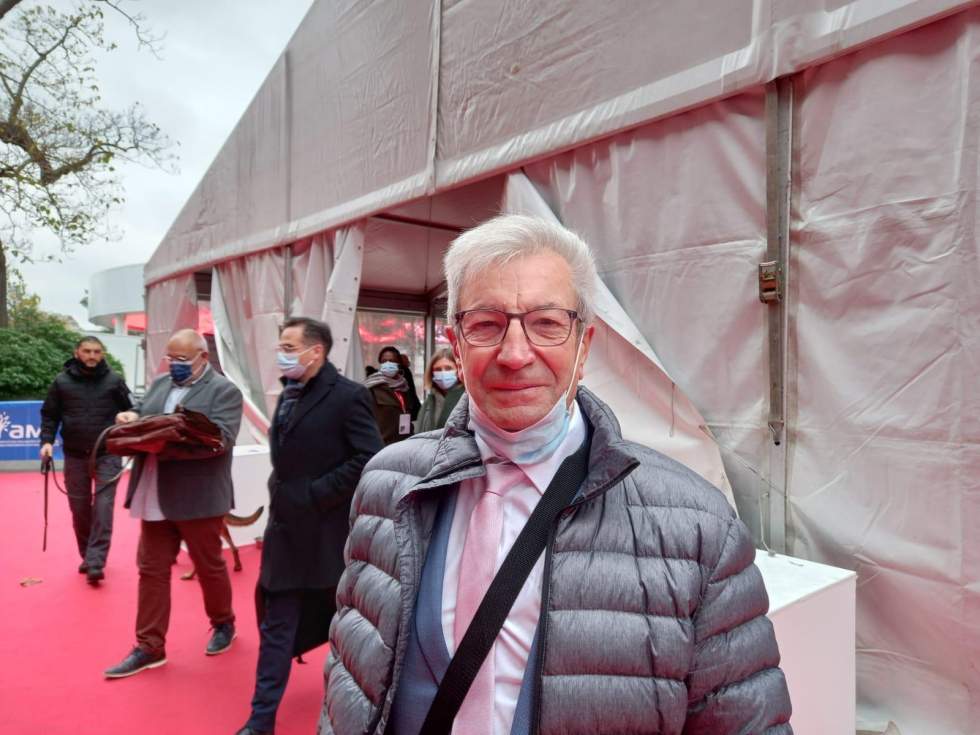 Candidats à la présidentielle recherchent parrainages d’élus, désespérément