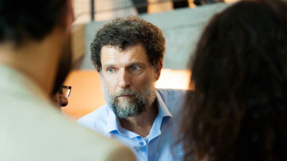 En Turquie, le "milliardaire rouge" Osman Kavala reste derrière les barreaux