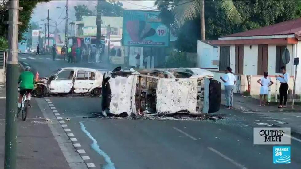 Crise sociale aux Antilles : le gouvernement se dit prêt à aborder la question de l'autonomie Crise sociale aux Antilles : le gouvernement se dit prêt à aborder la question de l'autonomie