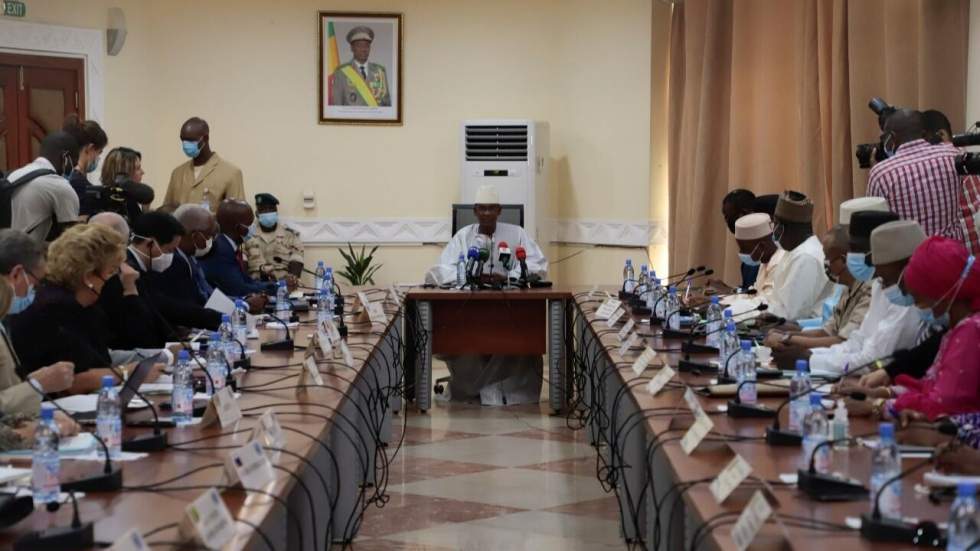 Au Mali, lancement de consultations nationales pour la transition censées mener à des élections Au Mali, lancement de consultations nationales pour la transition censées mener à des élections