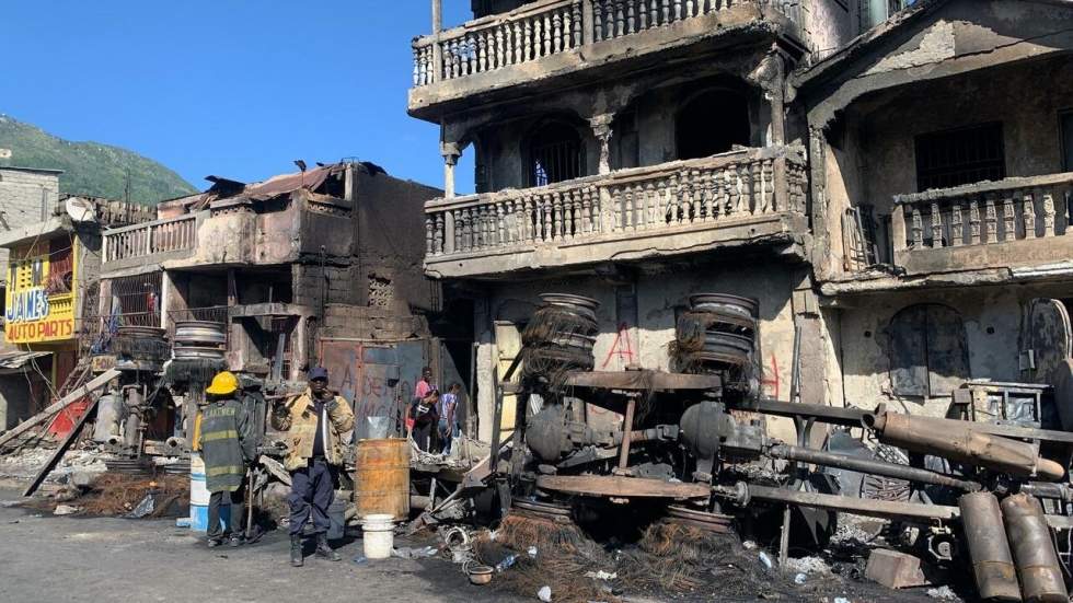 Haïti : l'explosion d'un camion-citerne fait des dizaines de morts Haïti : l'explosion d'un camion-citerne fait des dizaines de morts