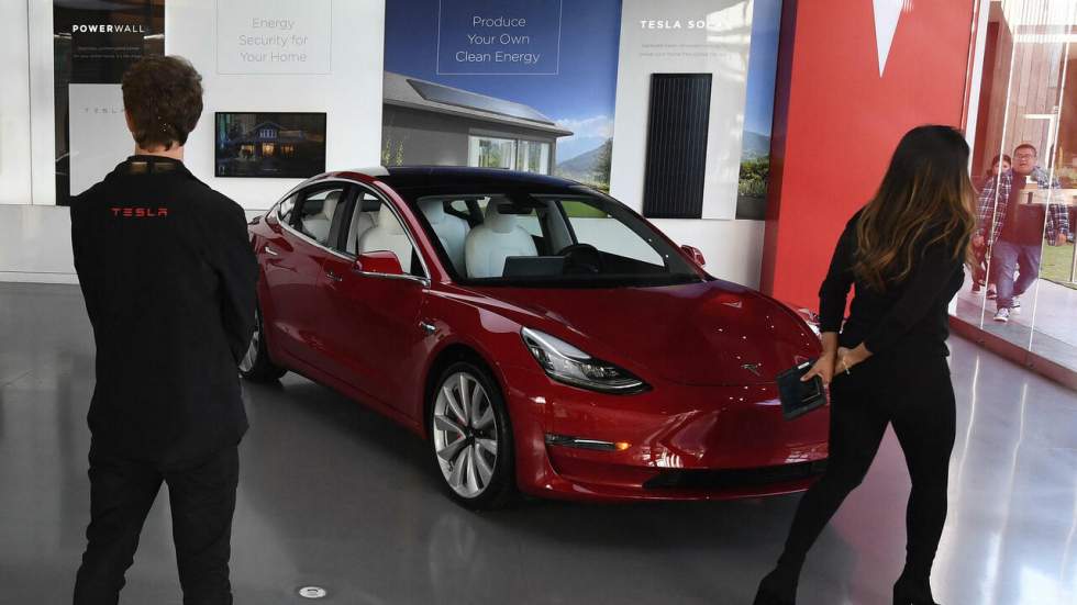 Tesla rappelle près de 500 000 véhicules pour des problèmes de coffre