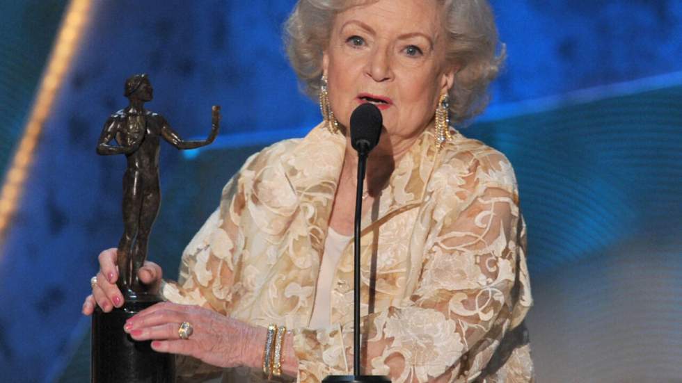 Décès de Betty White, icône de la télévision américaine, à 99 ans