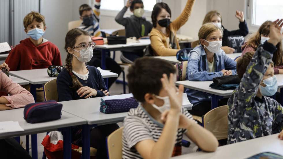 Covid-19 : le nombre d'élèves positifs explose, 9 202 classes fermées en France