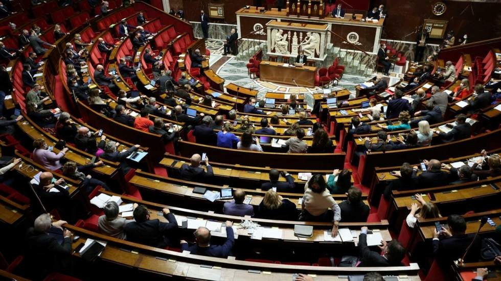 Covid-19 en France : le projet de loi instaurant le passe vaccinal définitivement adopté Covid-19 en France : le projet de loi instaurant le passe vaccinal définitivement adopté