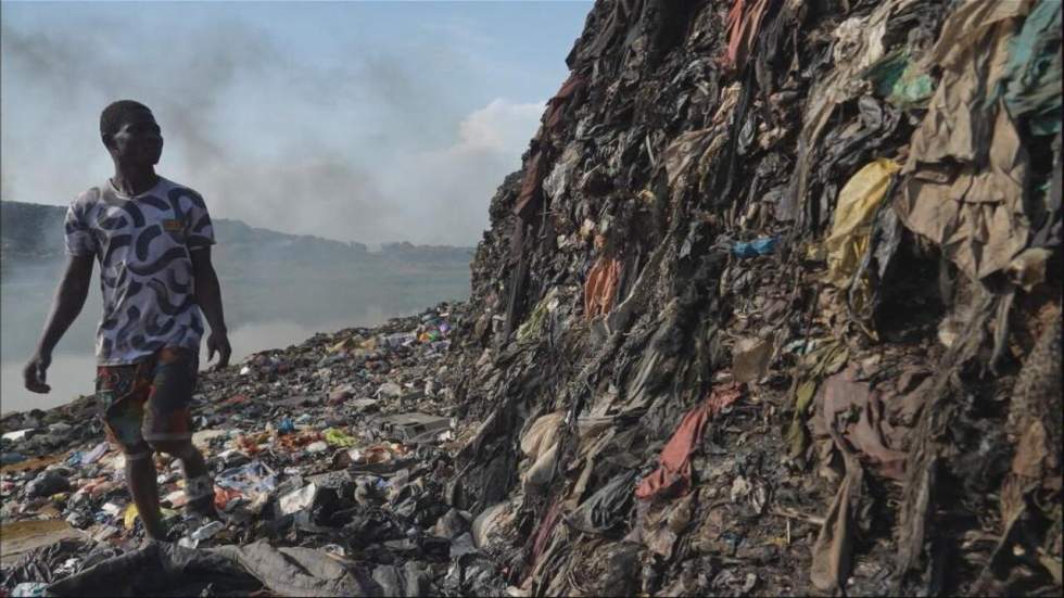 Le Ghana confronté au fléau de la pollution textile