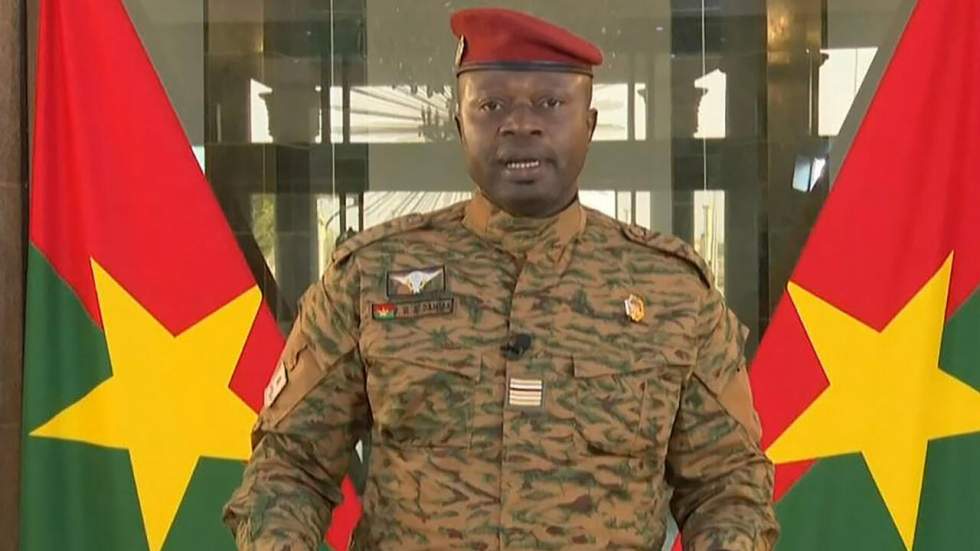 Burkina Faso : la Cédéao sur place, la junte rétablit la Constitution Burkina Faso : la Cédéao sur place, la junte rétablit la Constitution