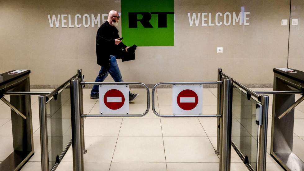L'Allemagne interdit la chaîne russe RT en allemand, Moscou promet des "représailles" L'Allemagne interdit la chaîne russe RT en allemand, Moscou promet des "représailles"